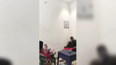 House Owner Tamil Aunty Foot Job And HJ To Trainer With Maid
