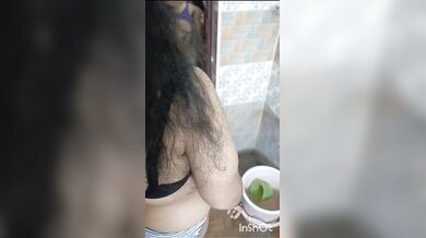 Tamil Auntys 3some Play In Bathroom