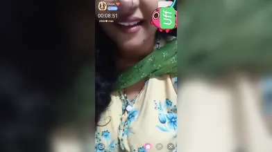 Divya On Chamet Boobs Show With Face