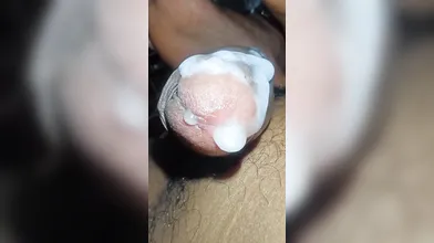 Mallu chechi aniyande kunna tholich thumbath kalkal urach vellam edukkun