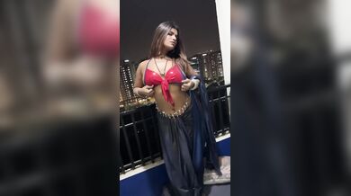 Desi latex saree kanumbo kunna tholich urakkan thonnum