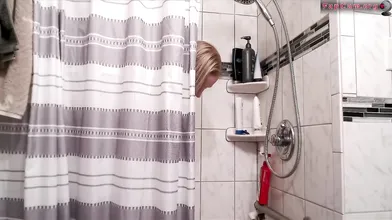 Homemade American Couple Fucking Under The Shower On Webcam