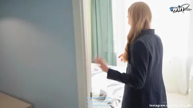 Fuck a realtor's clean-shaved pussy, it's a bonus for the room / Dolly Rud - XXX