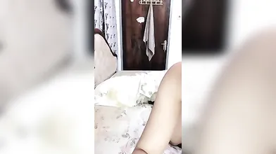 Gadis Hijab Cantik Maniak Ngocok Memek Sampai Lumer