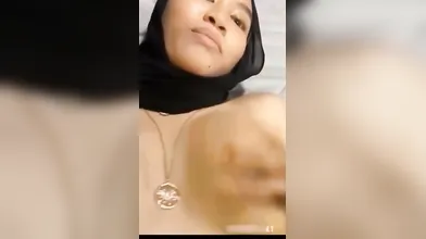 Fatin Abg 18yo Jilbab Malay Ngentot Dihotel 1