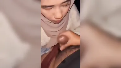 Kakak Hijab Ketagihan Kontol Adik