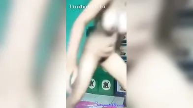 Kakak Hijab Colmek Dikamar Mandi Sampai Crot