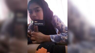 Ngentot Diruang Tamu Sama Tante Hijab