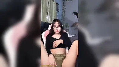 Konten Ukhti Dera Anjela Terbaru