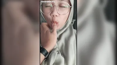 Bokep Malay Jilbab Sepong Dalam Mobil