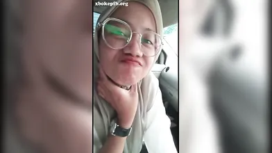 Bokep Malay Jilbab Sepong Dalam Mobil