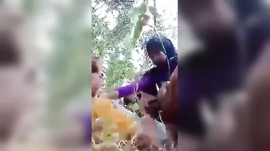Lagi Ngentot Di Semak Semak