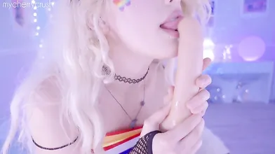 Blonde teen willa toying her holes