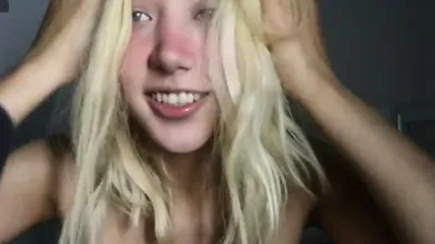 sexy amateur hot blonde teen show webcam