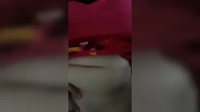 chubby fingering her pussy on bed