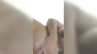 big tits babe fingering her self in shower