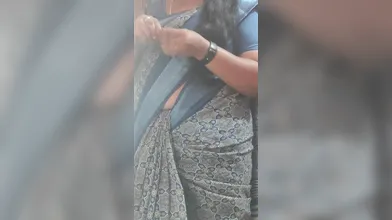മകനെ കമ്പി ആക്കുന്ന അമ്മ