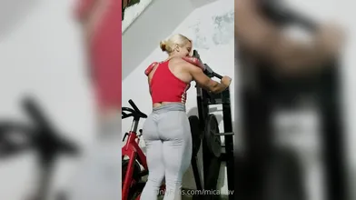 Chubby blonde brianna solo masturbation