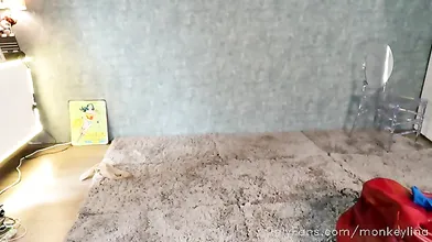 Cute amateur brunette naughty in solo jerking show on camera