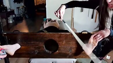 BONDAGEKITTIES (Spanish) – Persefone Interrogated By