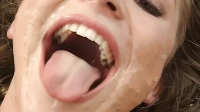 Aurora Snow - Gangbang While Bukkake