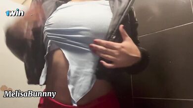 Melisa bunny caught draining in public - greatest XXX!
