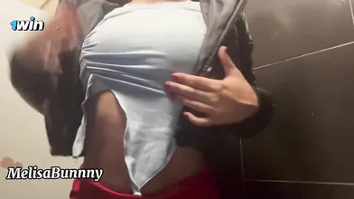 Melisa bunny caught draining in public - greatest XXX!