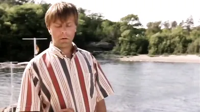 Perdidamente en el agua/Hodet over Vannet (1993)