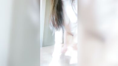 漂亮妹妹噴水
