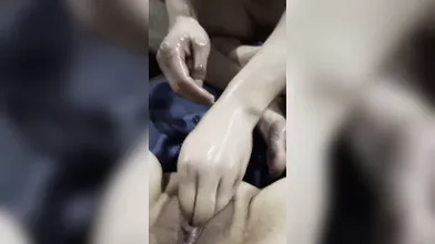 敏兒-拳交腳交雙拳交異物擴張出水，各種炸裂玩弄5