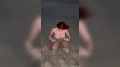 Hot ABG Asian Creampie By BWC Boyfriend At The Beach