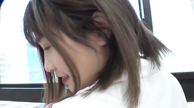 FC2 PPV 4149542 [否] 21歲女大學生薇薇第一次與日本男人