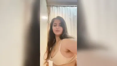 Gouthami reddy manthena removing bra & showing her milky Sexy Boobs????in hot