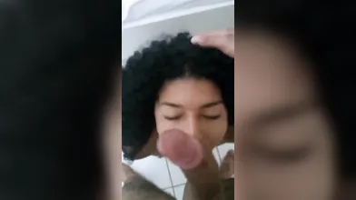 Mulata Mamando E Levando Porra