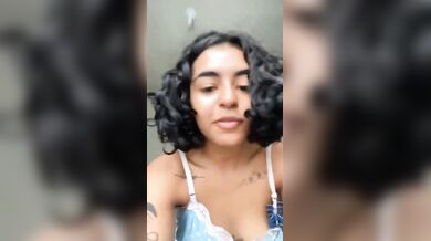 Namoradas De Corno