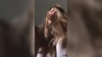 Novinha Cavalgando E Gemendo