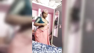 Gouthami reddy manthena wearing blouse and showing milky boobs in bedroom video