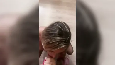 Loira Cavala Mamou E Sentou