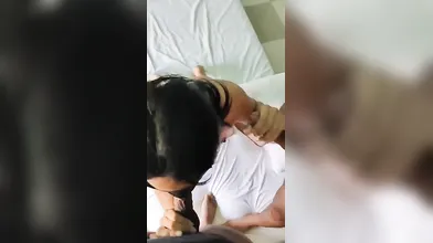 Corno E A Esposa No Trio