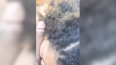 Safada Transando No Banheiro