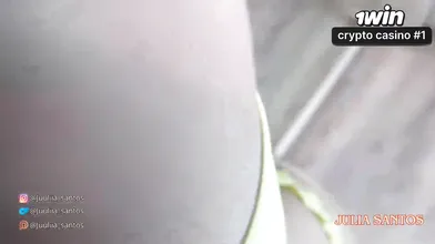 18 aninhos transando com o amigo do namorado na primeira parte.