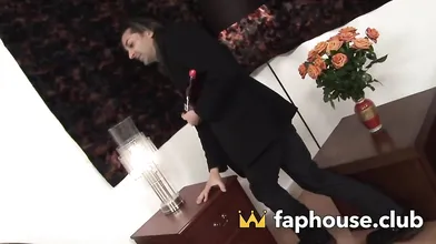 Sexy Romana Ryder Gives A Titillating Her Horny Lover