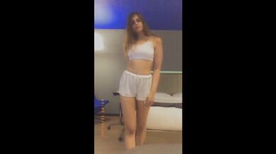 babe tease and dance in shorts