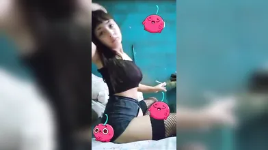 Petite Argentina Tetona