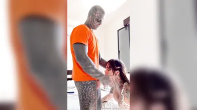 Black Alien Le Chupan La Pija