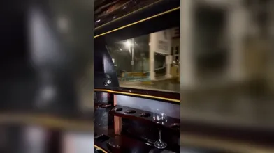 Carla Folla En La Limusina