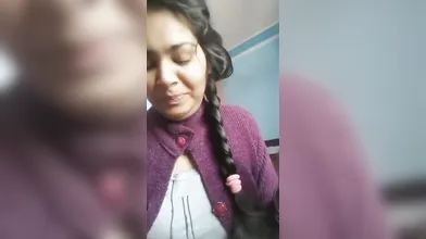 hairy pussy babe show her pussy and asshole