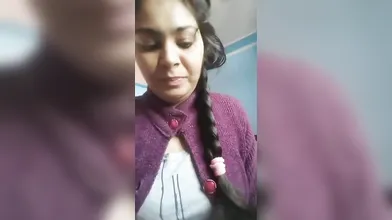 hairy pussy babe show her pussy and asshole