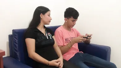 Teaching My Beautiful Stepsister How To Use Phone And Fuck