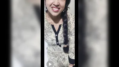 milf babe givng blowjob and take cum in mouth one